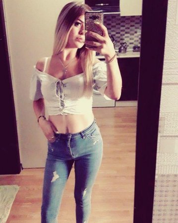 Erotik rollara çəkilən azərbaycanlı aktrisa: "Xaricdə yaşasaydım pornoya da çəkilərdim"