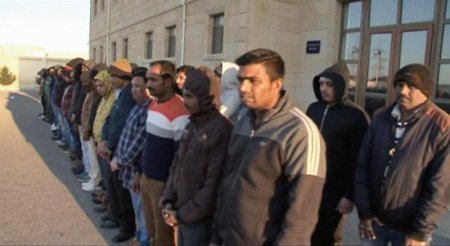 Bakıya yüzlərlə hindistanlı gəldi, hərəsi bir neft buruğunu nəzarətə götürdü
