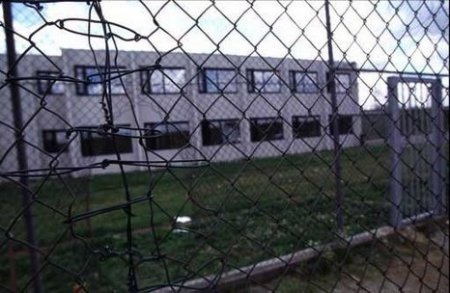 Belçikada azərbaycanlı ailə 5 uşağı ilə birlikdə həbsxanaya salındı