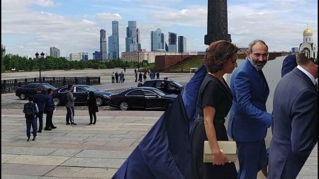 Moskva Paşinyanı Gürcüstan və Ukraynanın aqibəti ilə hədələdi