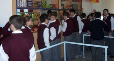 Məktəb zamanı gəldi, həmin ciddi məsələ yenə aktuallaşdı
