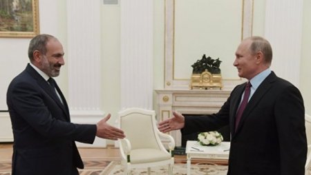 Paşinyan Putinə belə deyib: "Təmas xəttində istənilən təxribat sərt cavab alacaq"