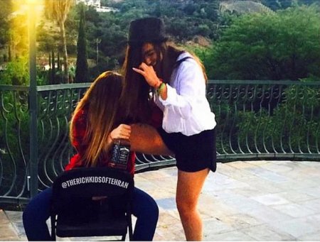 Gizlədilən İran: Striptiz partiləri, siğə məclisləri və erməni konyakına "girən" qızlar