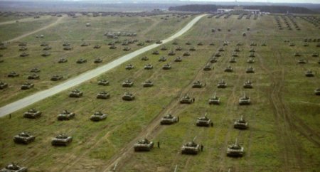 Almaniya KİV-i: “Vostok-2018” manevrləri ABŞ üçün siqnaldır”