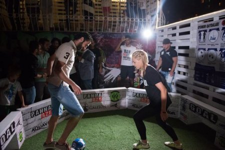 Vaqif Cavadov qız futbolçuya uduzdu