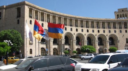 Erməni ekspert: Ermənistan Azərbaycana uduzur