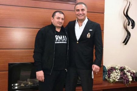 “Kral lazım deyil”. Quli özü kraldır?