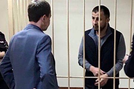 “Kral lazım deyil”. Quli özü kraldır?