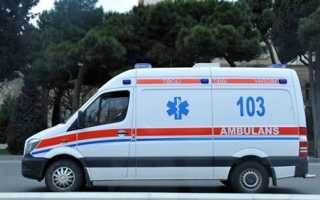 Təcili yardım maşını piyadanı vurub öldürüb