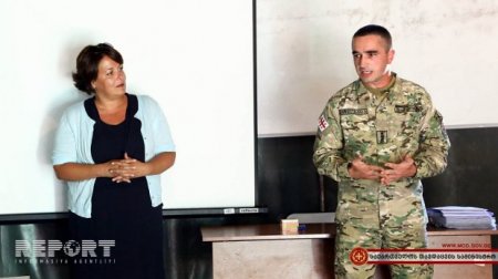 Gürcüstan ordusunun azərbaycanlı çağırışçılarına gürcü dili öyrədilir
