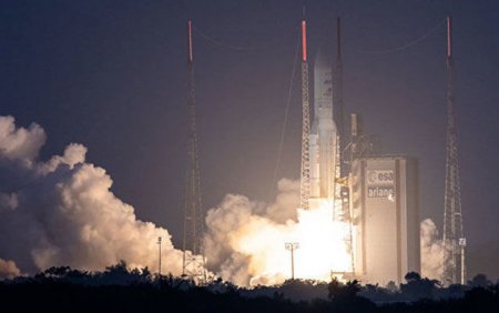 “Azerspace-2” orbitə buraxıldı