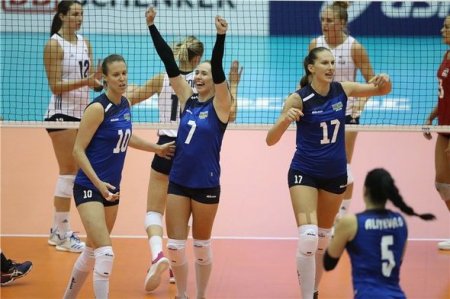 Qadın voleybolçularımız DÇ-yə məğlubiyyətlə başladı