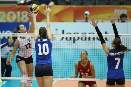 Qadın voleybolçularımız DÇ-yə məğlubiyyətlə başladı