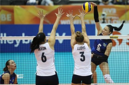 Qadın voleybolçularımız DÇ-yə məğlubiyyətlə başladı