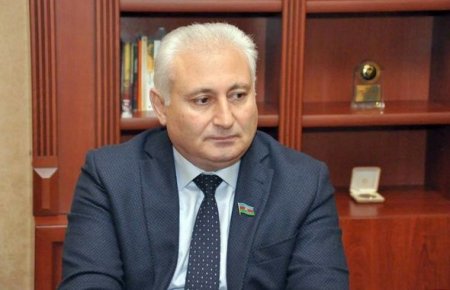 Deputat: Sosial şəbəkələrə giriş şəxsiyyət vəsiqəsi ilə olsun