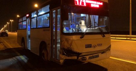 Sərnişin avtobusu maşınla toqquşdu - Daha bir qəza