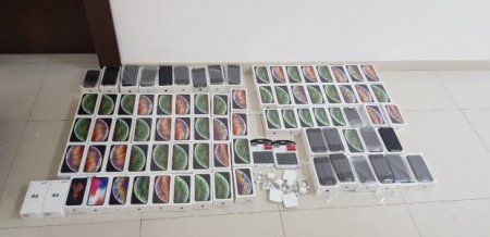 Gömrük Komitəsinin iki vəzifəli əməkdaşı qaçaqmalçılığa görə işdən çıxarıldı