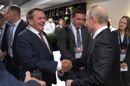Putin yaxın dostunun toyuna getməyəcək