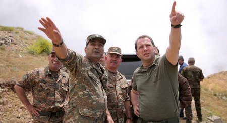 Ermənistan müdafiə naziri Qarabağa gəlib əmr verdi