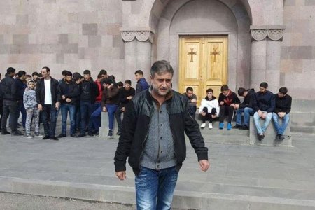 “Bir həftədə 10 əsgər öldü, bunu bilən var?...”