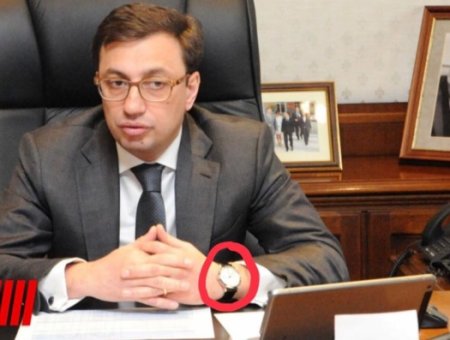 Milyonlarla dollar dövlət məmurunun... qolunda