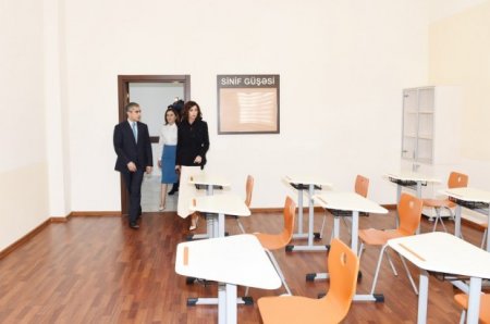 Mehriban Əliyeva Bakıda 11 saylı xüsusi təhsil məktəbinin yeni binasının açılışında iştirak edib