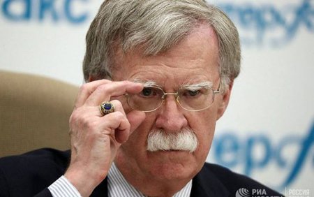 Bolton Yerevanda ermənilərin təkbətək görüş və şam yeməyi təklifini rədd edib
