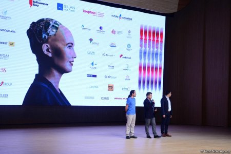 Robot "Sofiya": Azərbaycan regional innovativ mərkəzə çevrilmək üçün böyük potensiala malikdir 