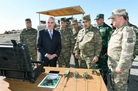 Vasif Talıbov Zakir Həsənovla Naxçıvan Qarnizonu qoşunlarının birgə təlimini izlədi