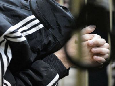 Alimenti ödəyə bilmədi, qayınatasını öldürdü