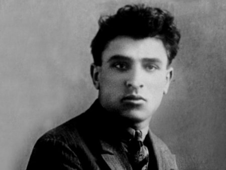 Mikayıl Müşfiqin güman edilən qalıqlarının öyrənilməsinə başlanılır