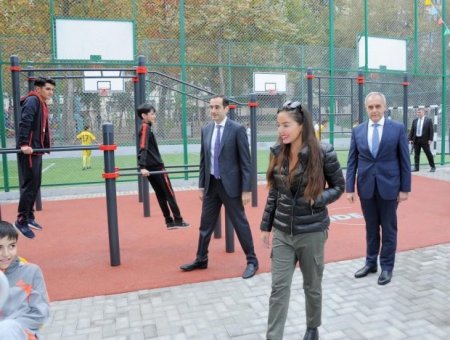 Leyla Əliyeva “Bizim həyət” layihəsi çərçivəsində növbəti tədbirlərdə iştirak edib