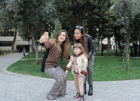 Leyla Əliyeva “Bizim həyət” layihəsi çərçivəsində növbəti tədbirlərdə iştirak edib