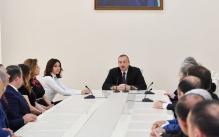 İlham Əliyev: “Dilimizi xarici təsirdən qorumalıyıq”