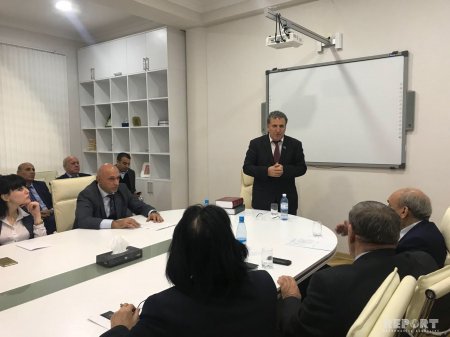 İsa Həbibbəyli iki “y” və bir “y” haqda