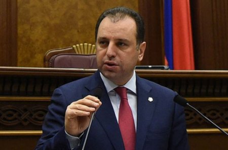 Ermənistanın sabiq müdafiə naziri Bakıya iki dəfə zəng edib