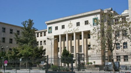 İran XİN-in əməkdaşı casusluğa görə 10 il həbs olunub