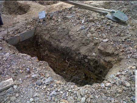 Bakı sakini qəbir qazdığı vaxt ölüb