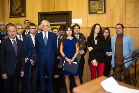 Leyla Əliyeva Moskvada Nəsiminin büstünün açılışında 