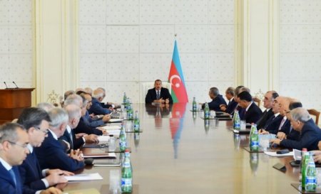 Zabratda zeytun bağını zəbt edib hasarladılar