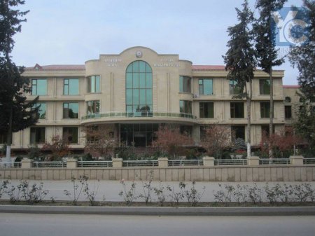 Bərbad yollar, sökülmüş səkilər, otağından çıxmayan icra başçısı…