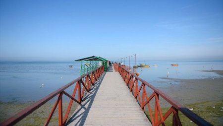 Xəzərin suyu çəkildi, İran limanı yararsız hala düşdü
