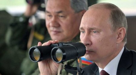 Rusiya sərhədə tankları yeridir, Putin telefon zənginə cavab vermir...