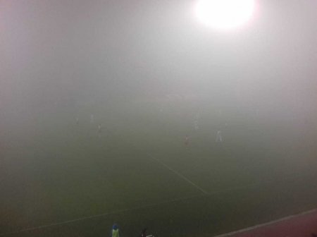 Qəbələni qatı duman bürüdü, futbol oyunu yarımçıq qaldı