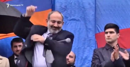 Paşinyanı çıxışı zamanı elektrik cərəyanı vurub