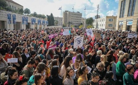 İsraildə qadınlar kütləvi etiraza qalxdı