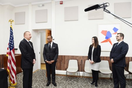 Prezident İlham Əliyev ABŞ səfirliyində olub