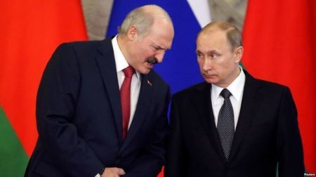 Lukaşenko AİB sammitində Putinlə mübahisə etdi