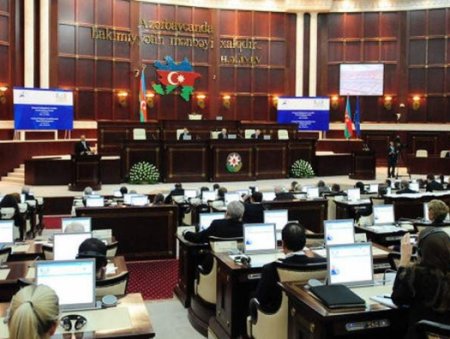 Milli Məclis Azərbaycan parlamentinin banilərinin xatirəsini anmaqdan imtina etdi