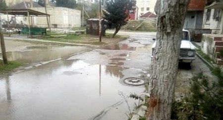 Boru partladı, bir həftədir sakinlər su üzünə həsrətdir